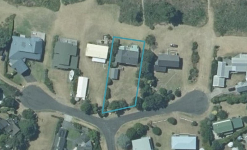 11 Endeavour Place, Cooks Beach, Whitianga - Carousel 1