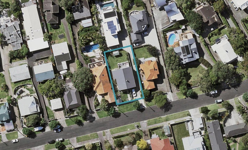 59 Beresford Street, Bayswater, Auckland - Carousel 1