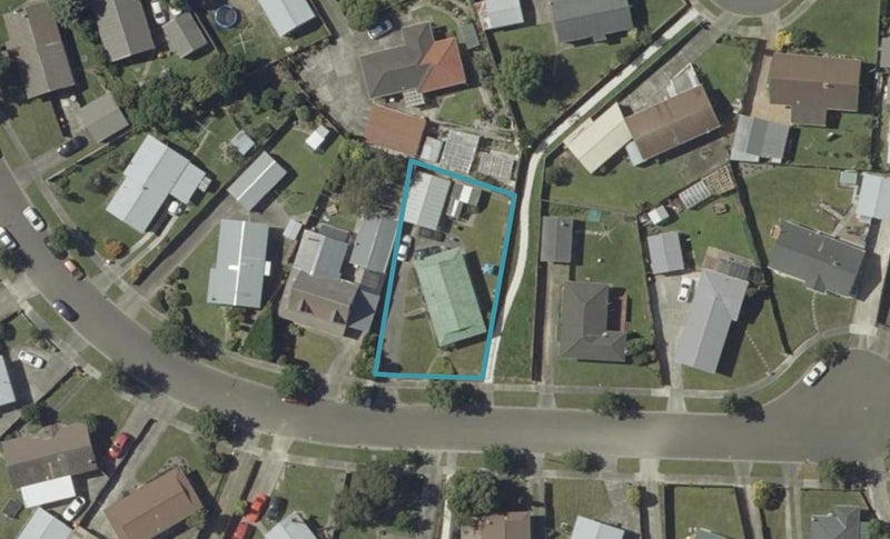 11 Cumberland Place, Kelvin Grove, Palmerston North - Carousel 1