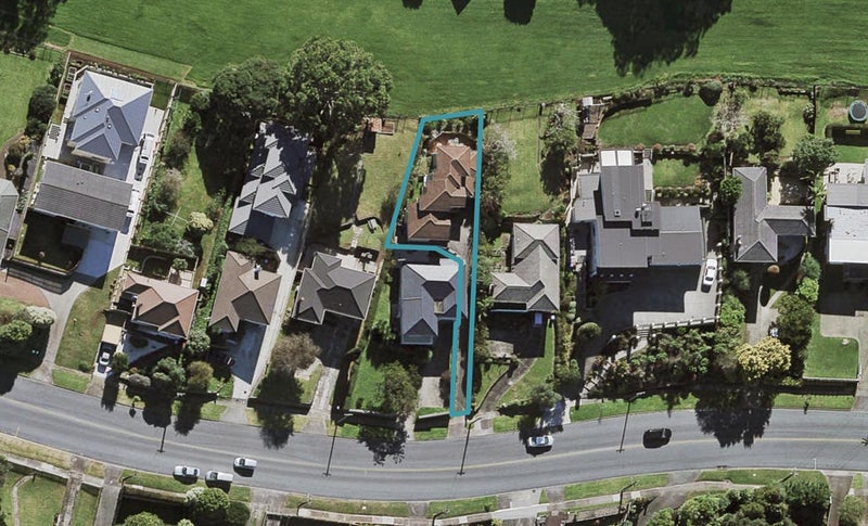 26A Herd Road, Hillsborough, Auckland - Carousel 1