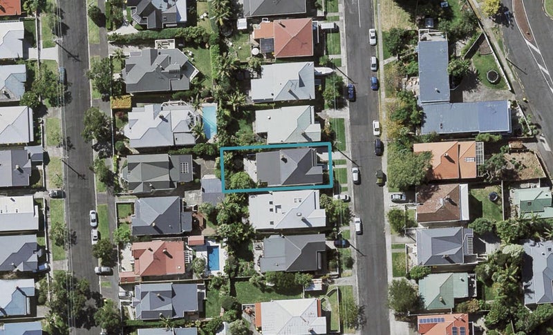 35 Roslyn Terrace, Stanley Point, Auckland - Carousel 1