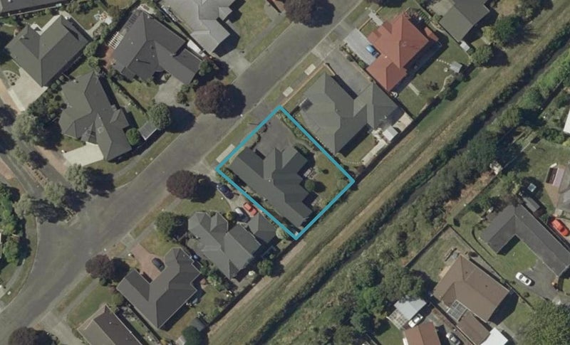 22 Caroline Crescent, Highbury, Palmerston North - Carousel 1