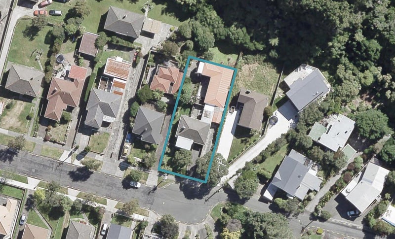 2/204 Whites Line East, Waiwhetu, Lower Hutt - Carousel 1