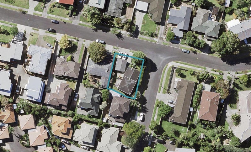 48 Sorrel Crescent, Bucklands Beach, Auckland - Carousel 1