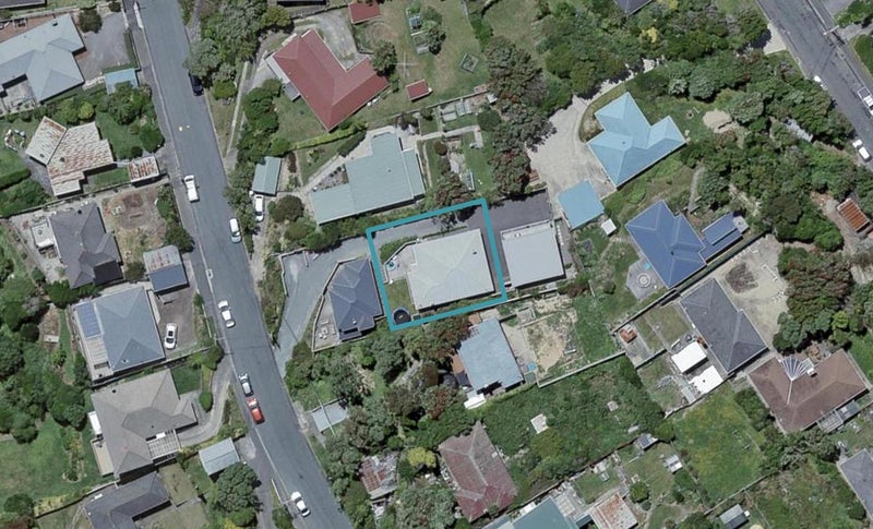 19A Miles Crescent, Newlands, Wellington - Carousel 1