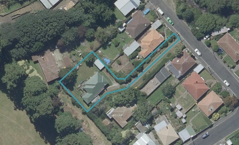27 Tannadice Street, Normanby, Dunedin - Carousel 1