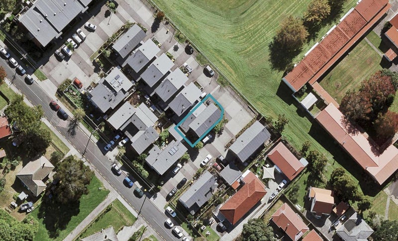 82F Tonar Street, Northcote, Auckland - Carousel 1