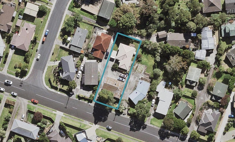 1/45 Seaview Road, Glenfield, Auckland - Carousel 1