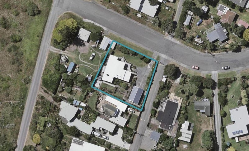 30 The Avenue, Otaki Beach, Otaki - Carousel 1