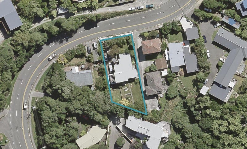 22 London Road, Korokoro, Lower Hutt - Carousel 1