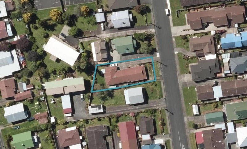 9 Davies Street, Kensington, Whangārei - Carousel 1