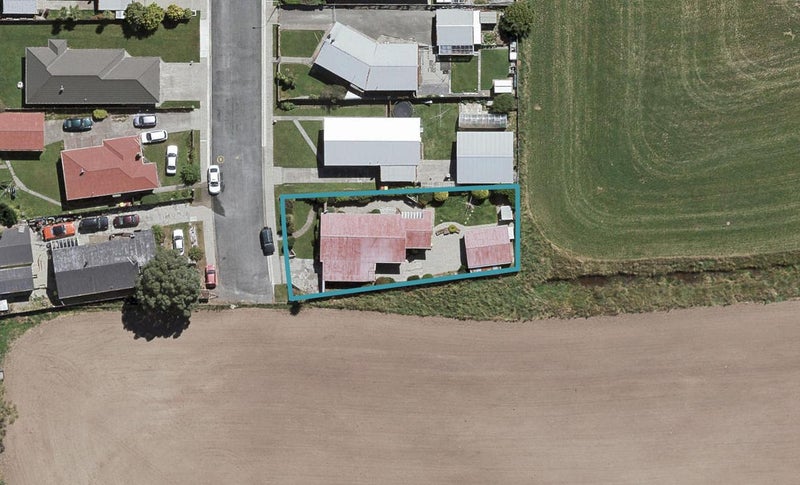10 Crowther Crescent, Heidelberg, Invercargill - Carousel 1