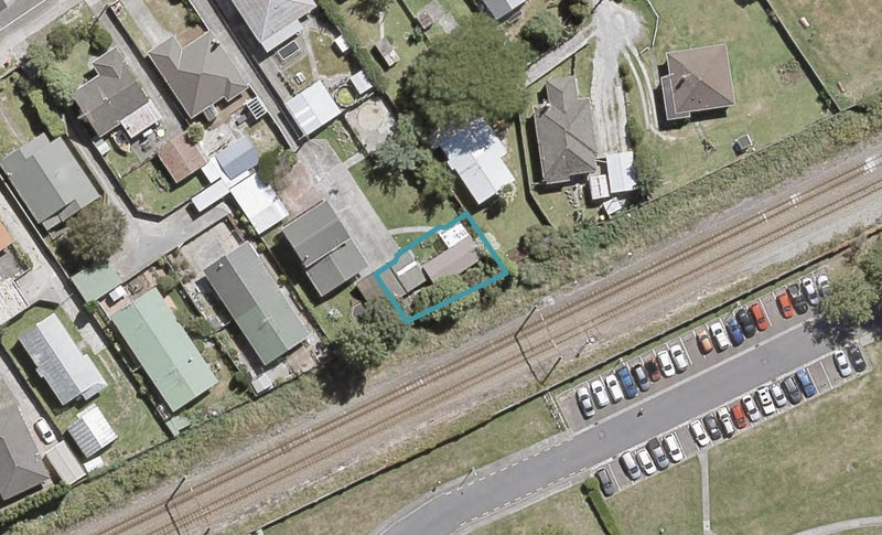 42D PALMER CRESCENT, Silverstream, Upper Hutt - Carousel 1