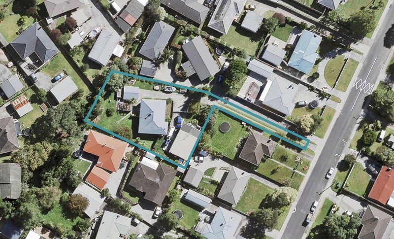 55 Stottholm Road, Titirangi, Auckland - Carousel 1