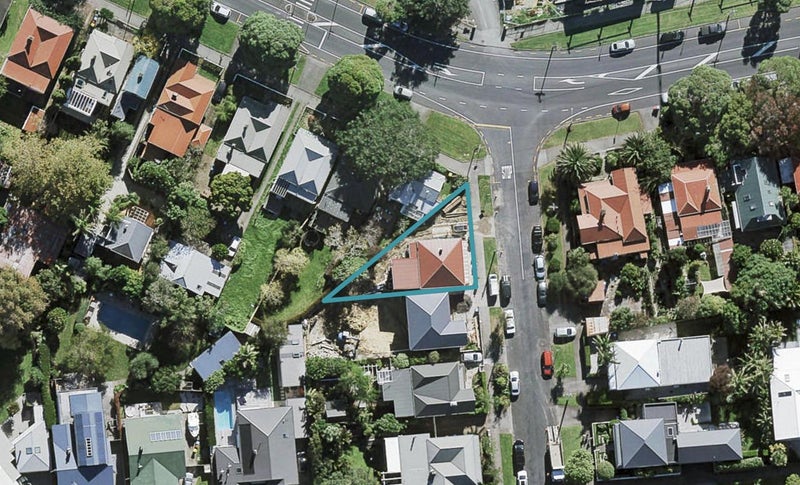1 Farrar Street, Grey Lynn, Auckland - Carousel 1