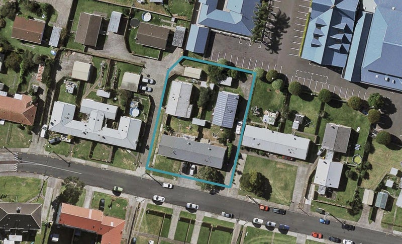 36 Edward Avenue, Ōtara, Auckland - Carousel 1