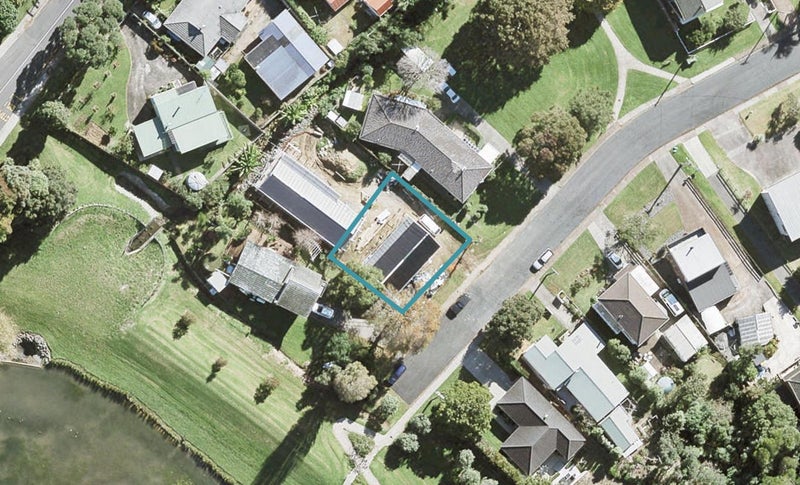61 Arkles Strand, Arkles Bay, Whangaparaoa - Carousel 1