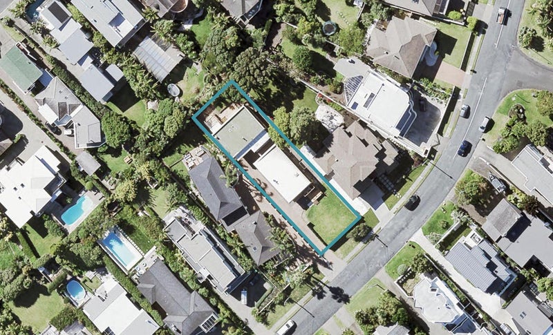 2/20 Churchill Road, Murrays Bay, Auckland - Carousel 1