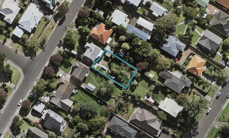 17A Te Kawa Road, One Tree Hill, Auckland - Carousel 1