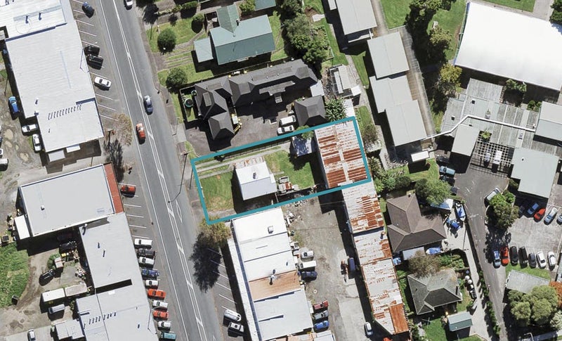 619 Te Atatu Road, Te Atatu Peninsula, Auckland - Carousel 1