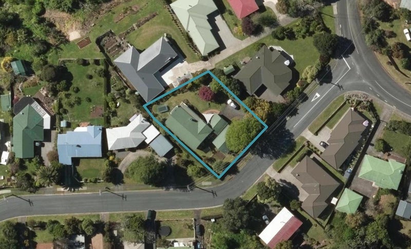 4 George Point Road, Onerahi, Whangarei - Carousel 1