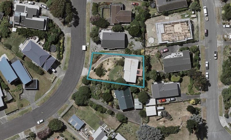 29 Hicks Crescent, Waikanae Beach, Waikanae - Carousel 1