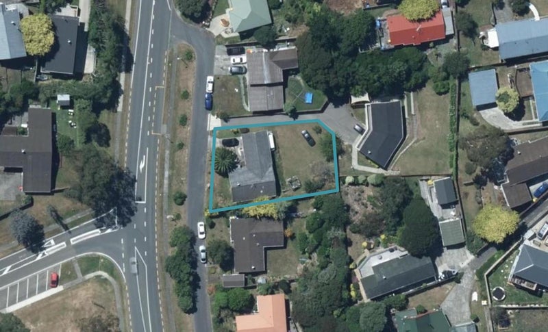 41 Postgate Drive, Whitby, Porirua - Carousel 1