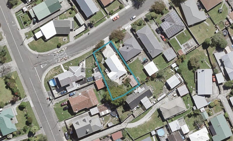 4 Oregon Drive, Maoribank, Upper Hutt - Carousel 1