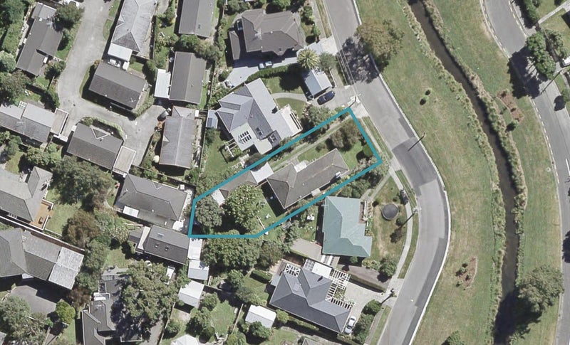 171 Riverside Drive, Waiwhetu, Lower Hutt - Carousel 1