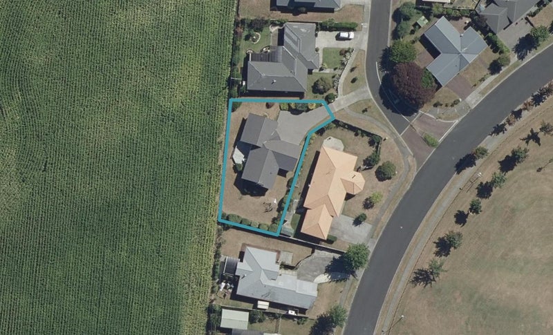 3 Country Lane, Western Heights, Hamilton - Carousel 1