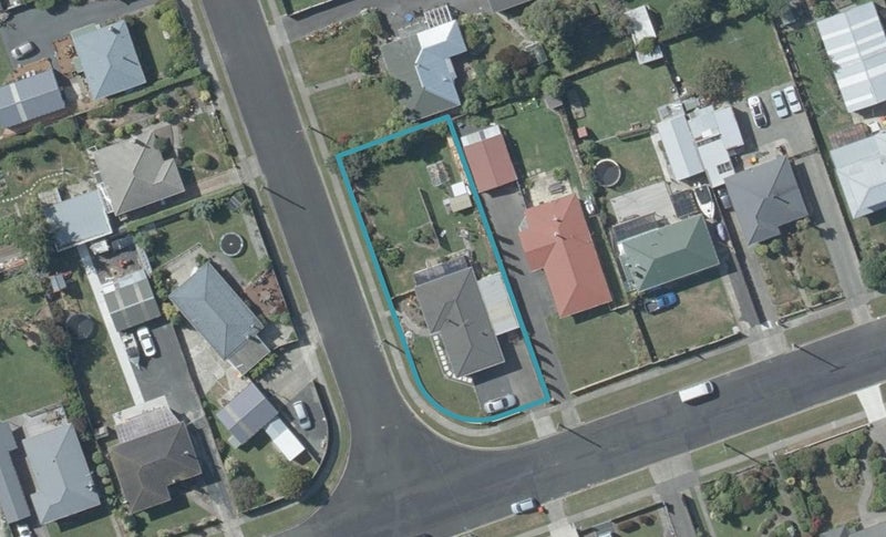 13 Valiant Road, Waldronville, Dunedin - Carousel 1