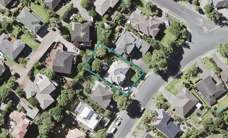 37 Bayside Drive, Browns Bay, Auckland - Carousel 1