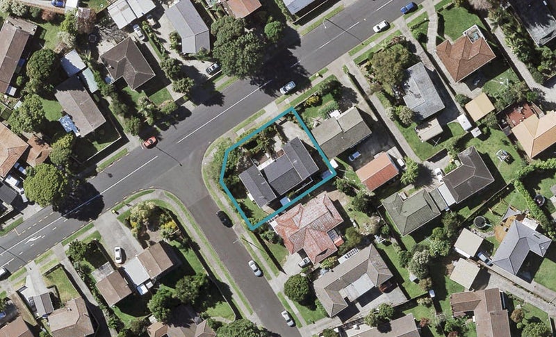 2/68 Casuarina Road, Half Moon Bay, Auckland - Carousel 1