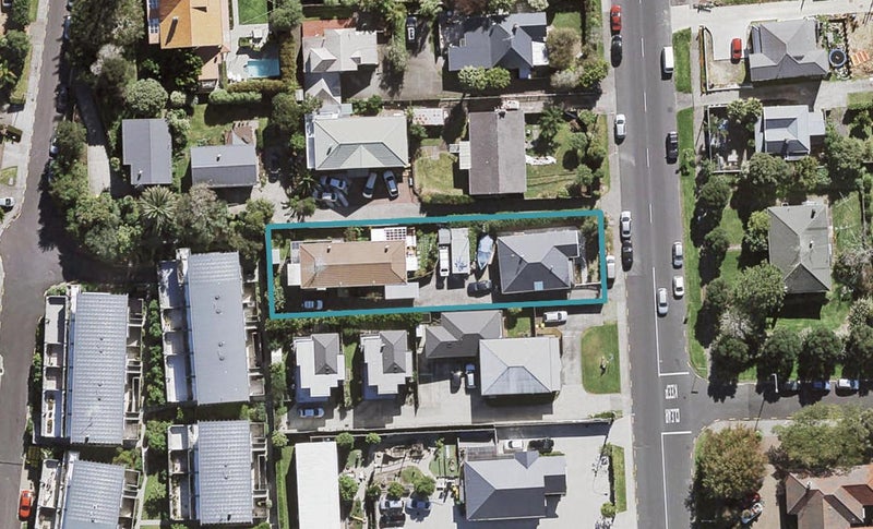 2/80 Birkenhead Avenue, Birkenhead, Auckland - Carousel 1
