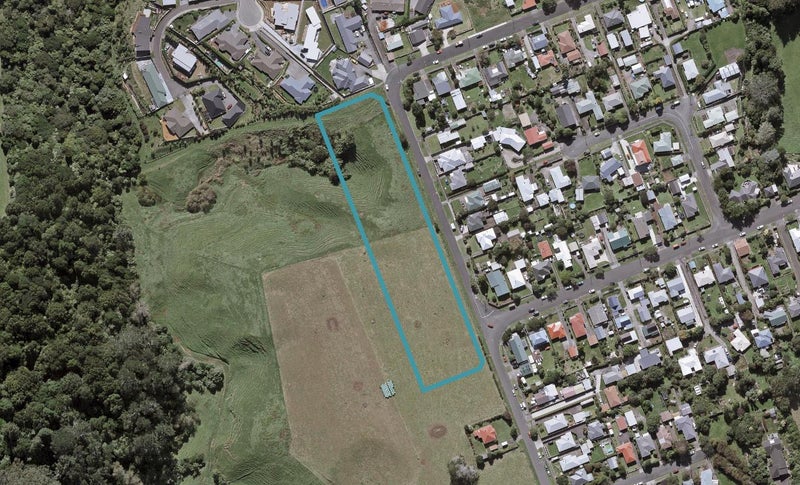 37 Cowling Road, Hurdon, New Plymouth - Carousel 1