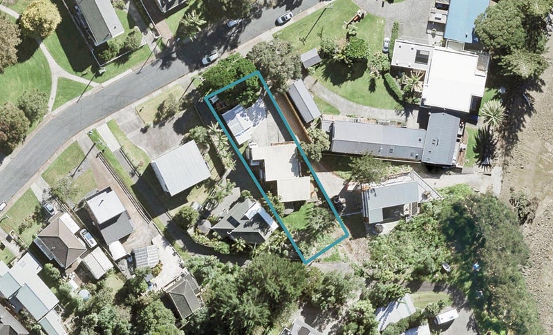 8 Arkles Strand, Arkles Bay, Whangaparaoa - Carousel 1