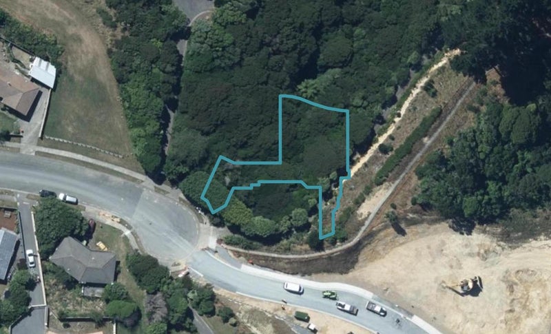 8 Skysail Lane, Whitby, Porirua - Carousel 1