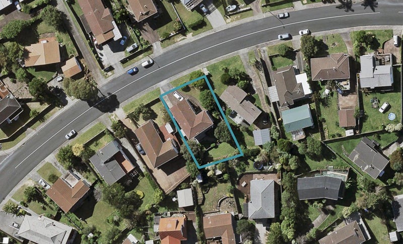 29 Athena Drive, Totara Vale, Auckland - Carousel 1