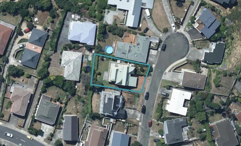 5 Tregear Place, Camborne, Porirua - Carousel 1