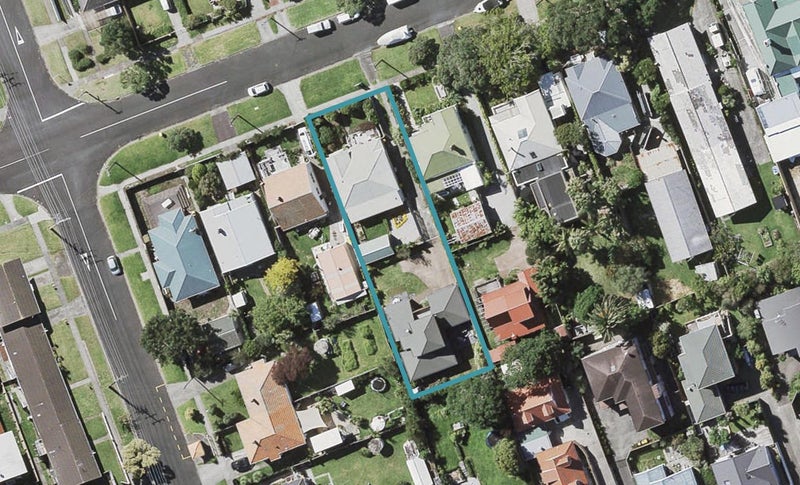 1/31 Aramoana Avenue, Devonport, Auckland - Carousel 1