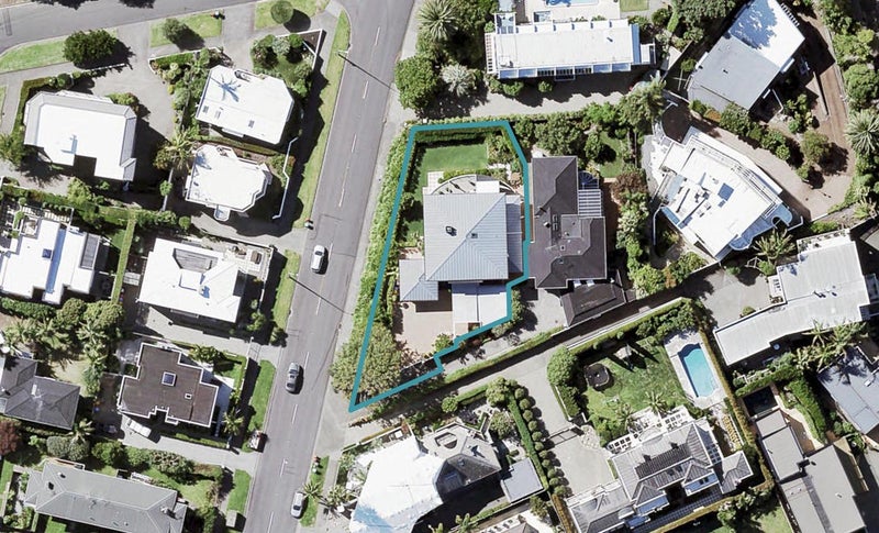 8 Long Drive, St Heliers, Auckland - Carousel 1