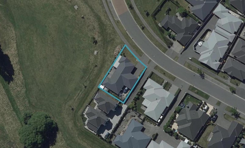 25 Somerville Crescent, Aidanfield, Christchurch - Carousel 1