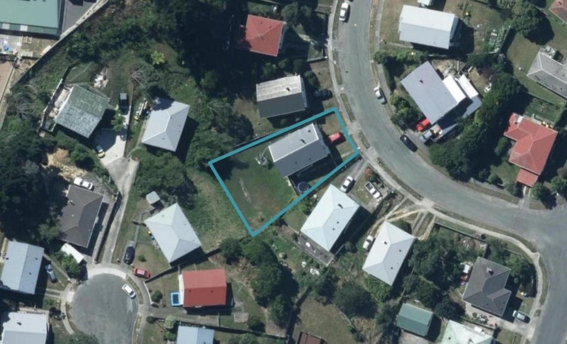 7 Excellency Terrace, Ascot Park, Porirua - Carousel 1