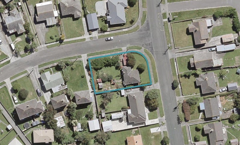 74 Compton Crescent, Taita, Lower Hutt - Carousel 1