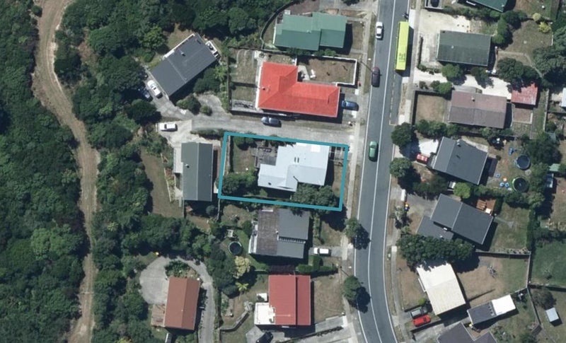 142 Conclusion Street, Ascot Park, Porirua - Carousel 1