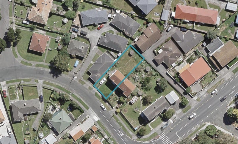 43 Athlone Crescent North, Avalon, Lower Hutt - Carousel 1