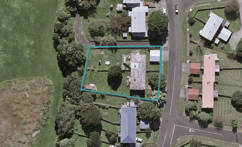27 Cook Street, Marfell, New Plymouth - Carousel 1