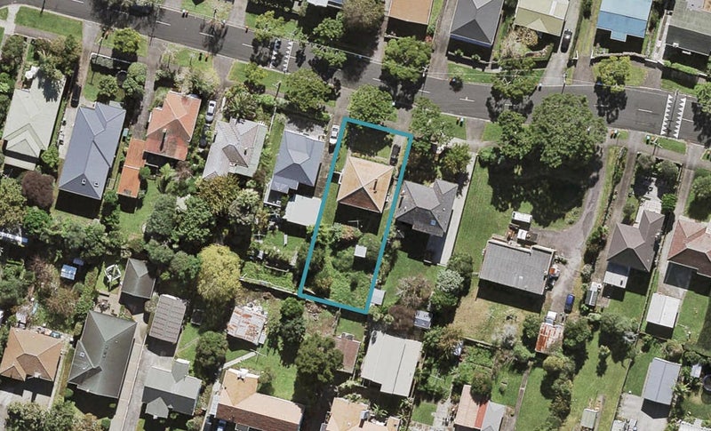 54 Gribblehirst Road, Sandringham, Auckland - Carousel 1