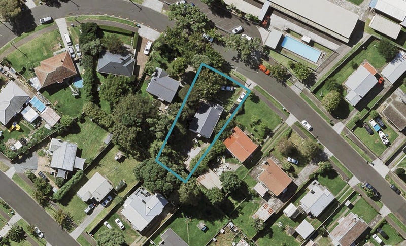 9 Taratoa Street, Point England, Auckland - Carousel 1