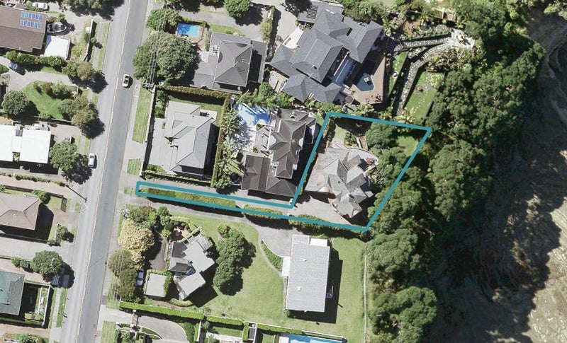223 Beach Road, Campbells Bay, Auckland - Carousel 1
